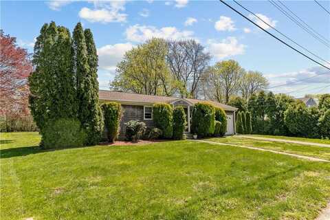 11 Cedar Avenue, Middletown, RI 02842