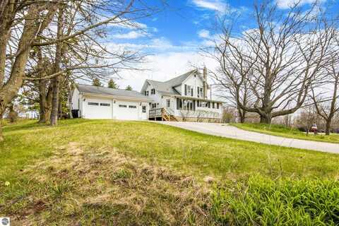 2500 N Mork Road, Suttons Bay, MI 49682