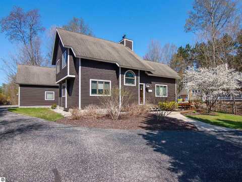 7984 Ontonagon Court, Thompsonville, MI 49683