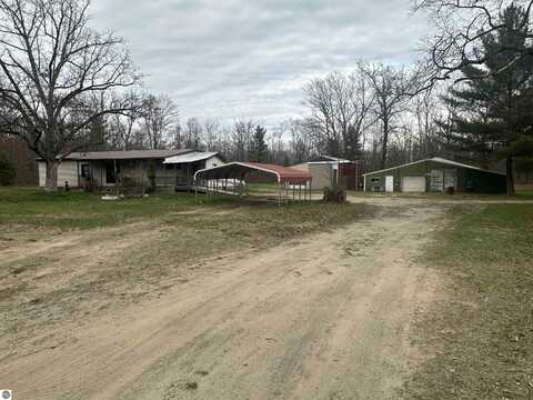 13290#3 Lea Drive, Marion, MI 49665