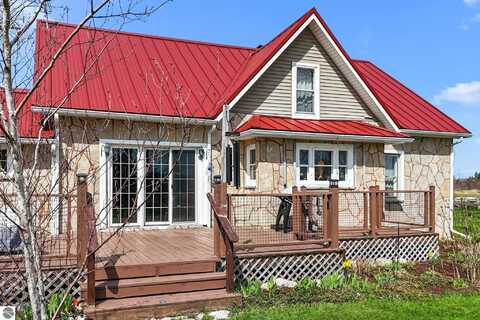 4652 Cairn Highway, Kewadin, MI 49648