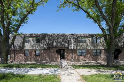 2825 SW Prairie RD, Topeka, KS 66614