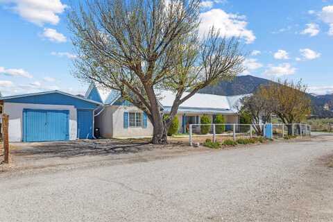 20 Cabresto Rd, Questa, NM 87556
