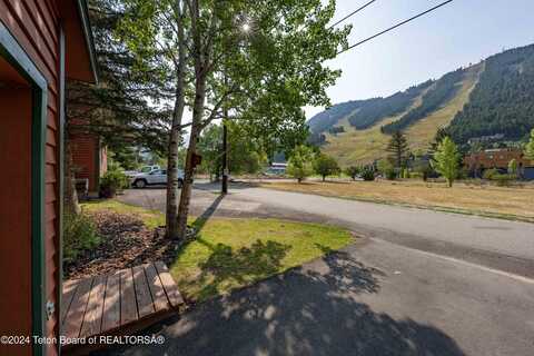 521 S CACHE Street, Jackson, WY 83001