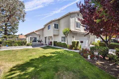 2862 Hillcrest Street, Selma, CA 93662