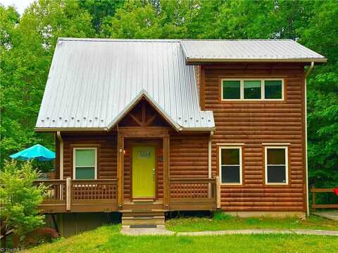 405 Sweetwater Road, Boomer, NC 28606