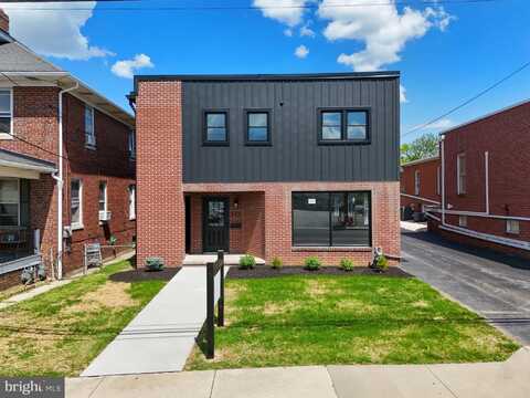 555 CARLISLE STREET, HANOVER, PA 17331