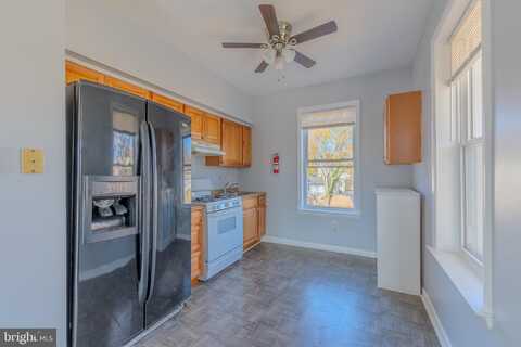 40 N CHESTER PIKE, GLENOLDEN, PA 19036