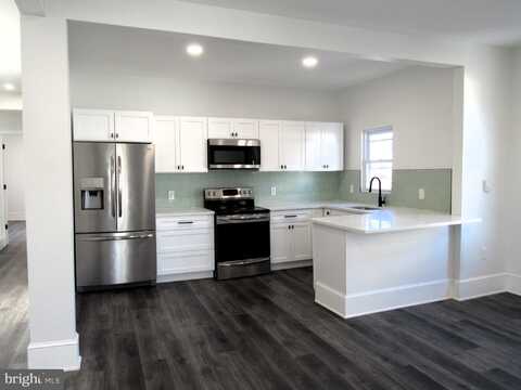 704 OAK LANE, PHILADELPHIA, PA 19126
