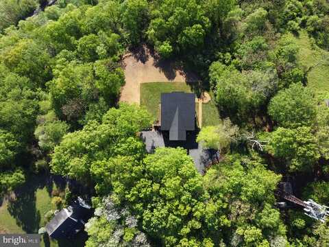 472 COON HOLLOW TRAIL, HEDGESVILLE, WV 25427
