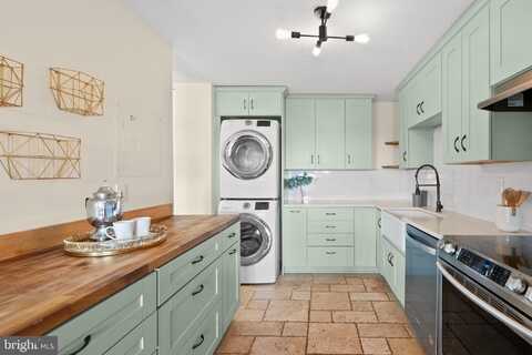 307 YOAKUM PARKWAY, ALEXANDRIA, VA 22304