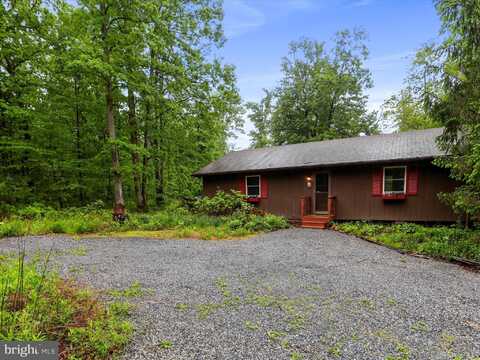 151 TEALS LANE, BERKELEY SPRINGS, WV 25411