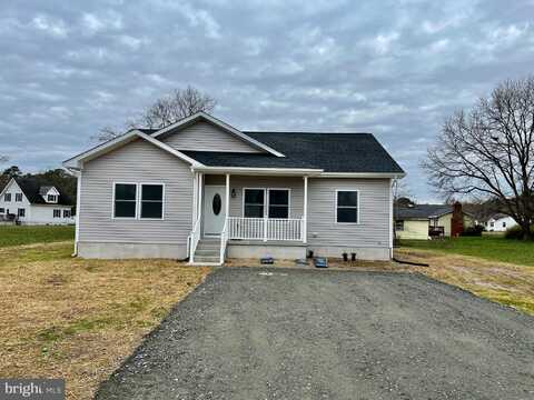 826 S GLEBE ROAD, MONTROSS, VA 22520