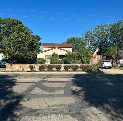 1026 /1024 S EASTERN Street, Amarillo, TX 79104