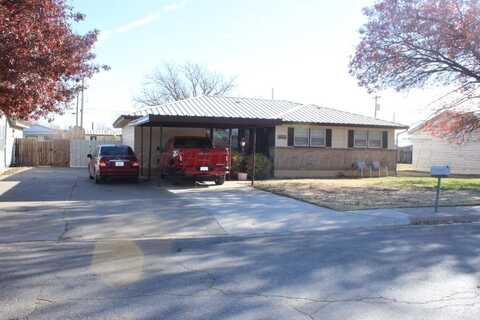 606 NW 8th Street, Dimmitt, TX 79027