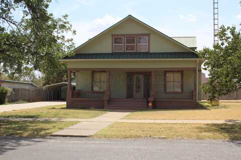 311 Jackson Avenue, Hereford, TX 79045