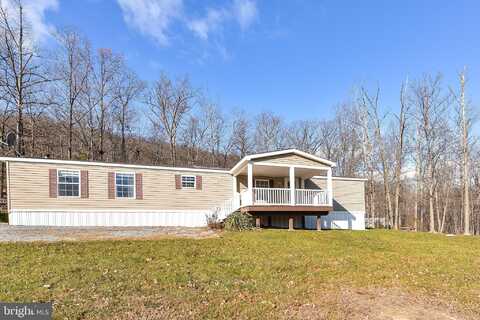 302 GOLLER HILL LANE, HEDGESVILLE, WV 25427