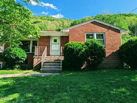 1084 Russell Hill, Grundy, VA 24614