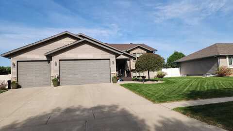 1014 S Wells Street, Aberdeen, SD 57401