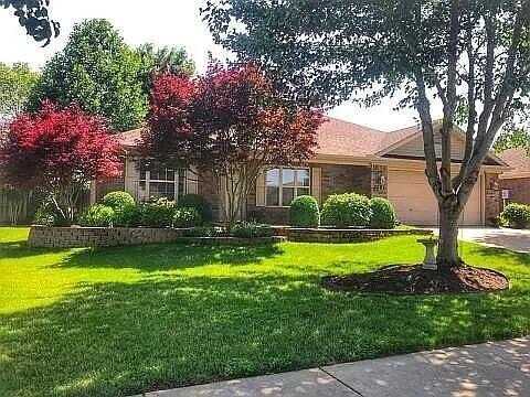 3801 SW Moline AVE, Bentonville, AR 72712
