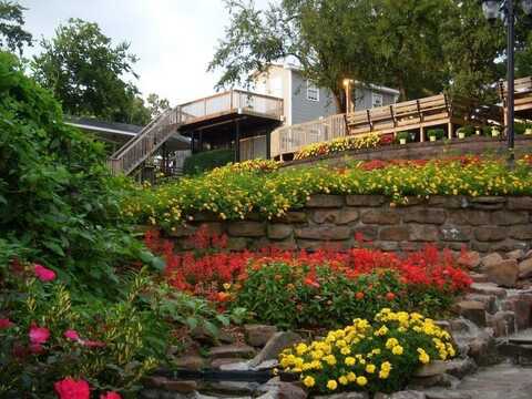 400 N Oliver AVE, Fayetteville, AR 72701