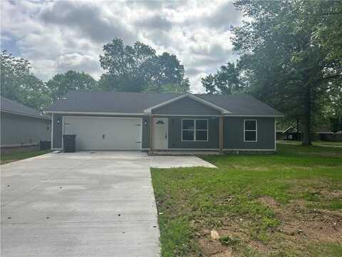 657 S Detroit Avenue, Russellville, AR 72801