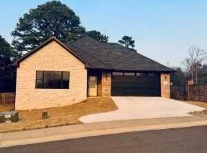 145 Harbor Circle, Russellville, AR 72802