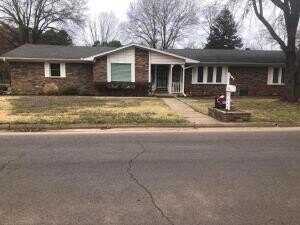 201 Arrowwood Lane, Russellville, AR 72801