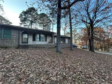 1807 Hilltop DR, Russellville, AR 72802