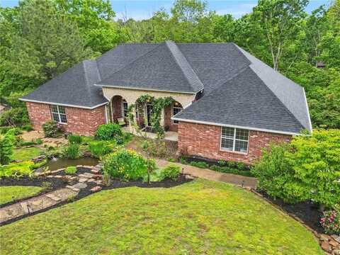 7 Croft Ledge DR, Bentonville, AR 72712