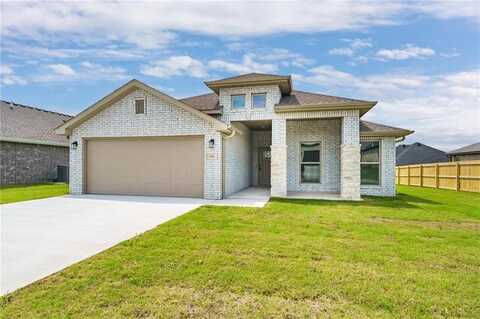 921 E Sugar Loaf ST, Prairie Grove, AR 72753