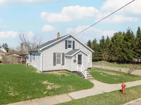 739 N 6th, Iron River, MI 49935