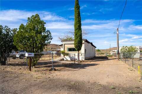 425 E Beverly Avenue, Kingman, AZ 86409