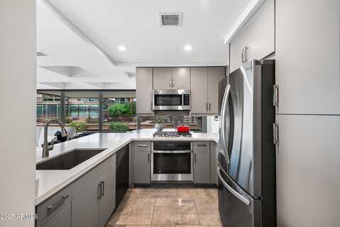 7141 E RANCHO VISTA Drive, Scottsdale, AZ 85251