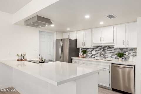 5243 W VERNON Avenue, Phoenix, AZ 85035