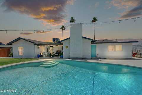 2820 E SURREY Avenue, Phoenix, AZ 85032