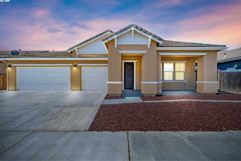 759 Hagerman Peak Dr, Newman, CA 95360