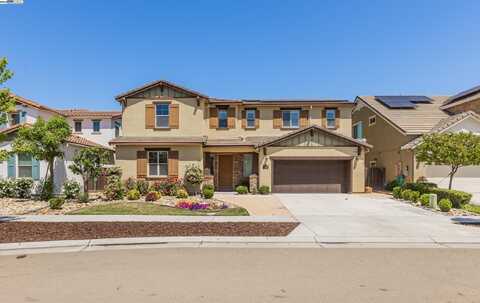 1499 Crystal Dr, Lathrop, CA 95330