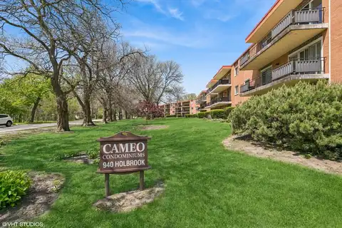 940 Holbrook Road, Homewood, IL 60430