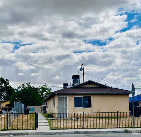 309 Dr Martin Luther King Jr Boulevard, Bakersfield, CA 93307