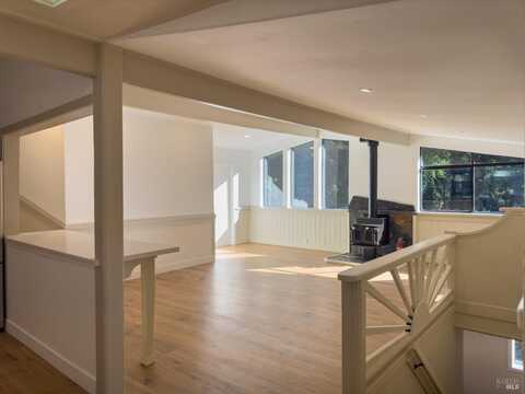 17420 Guernewood Lane, Guerneville, CA 95446