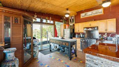 705 Conrad Road, Redwood Valley, CA 95470