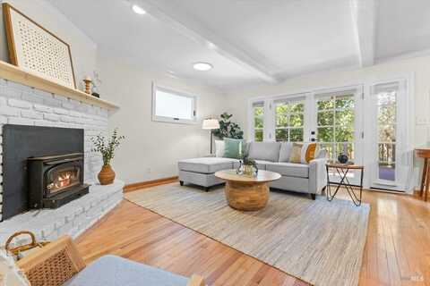 2787 N Fitch Mountain Road, Healdsburg, CA 95448