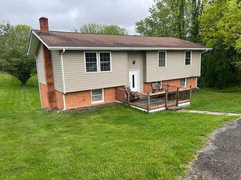 137 Northfield Drive, LEWISBURG, WV 24901