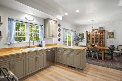 5 Summer Field Court, Beaufort, SC 29907
