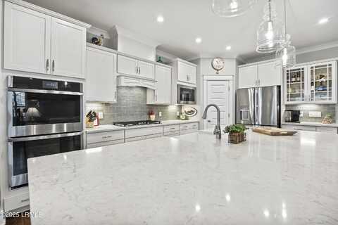 65 Carolina Oaks Avenue, Bluffton, SC 29909