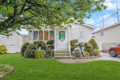 11 Bolivar Street, Staten Island, NY 10314