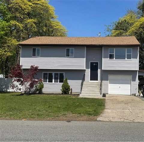 39 Magaw Place, West Babylon, NY 11704