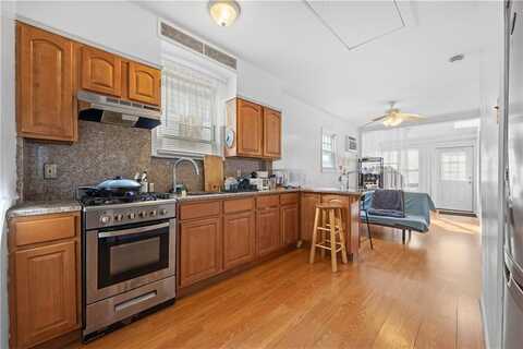 28 Bogardus Street, Brooklyn, NY 11235