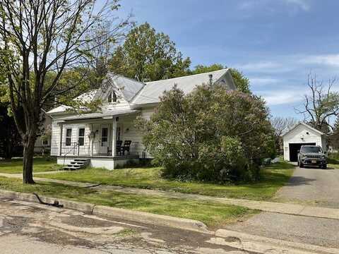 11 Moss Street, New Berlin, NY 13411